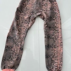 SNAKESKIN Happiness Sweatpants (COOL Color 😎 Size S VERY UNIQUE!